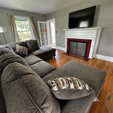 Cute Cape Cod Style Home 皮茨菲尔德 外观 照片