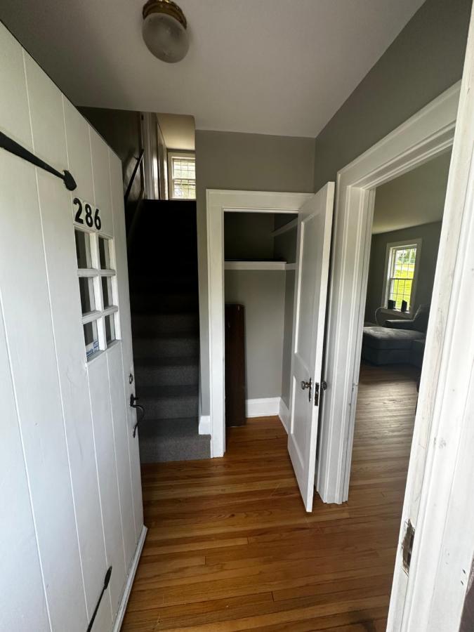 Cute Cape Cod Style Home 皮茨菲尔德 外观 照片