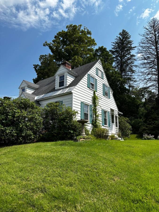 Cute Cape Cod Style Home 皮茨菲尔德 外观 照片