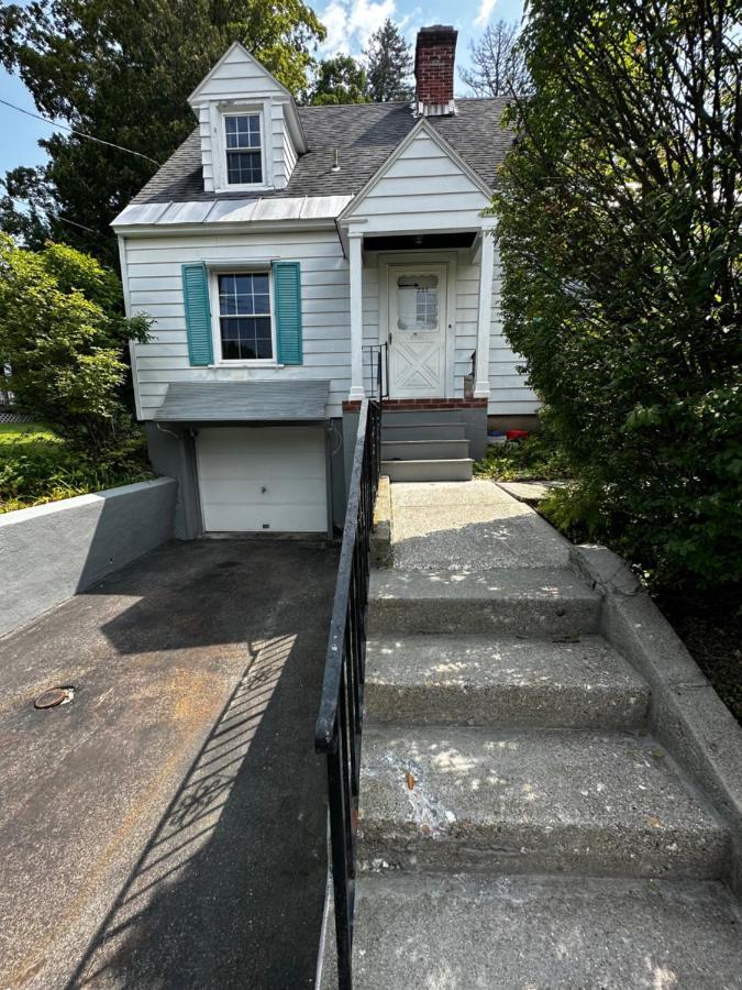 Cute Cape Cod Style Home 皮茨菲尔德 外观 照片